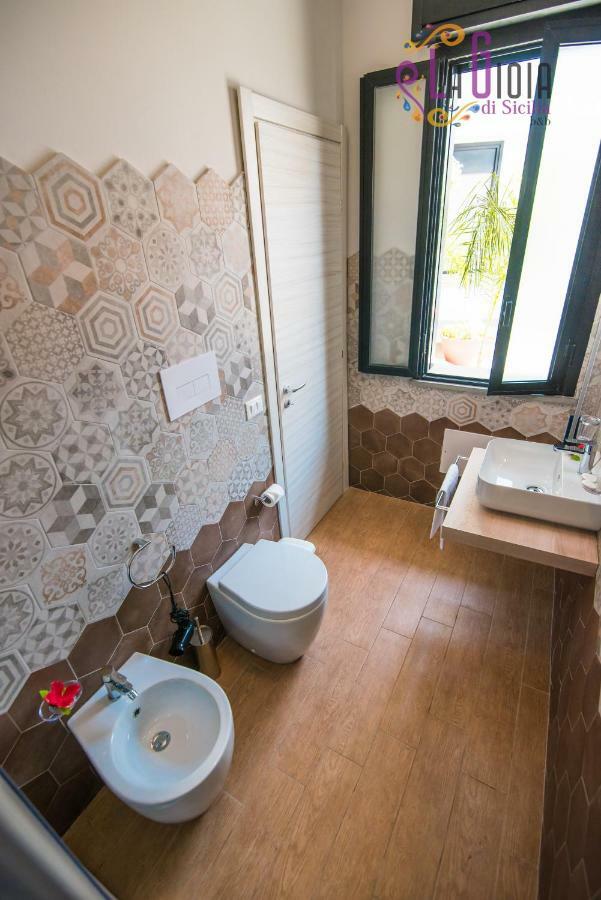 La Gioia Di Sicilia B&B Avola Bagian luar foto