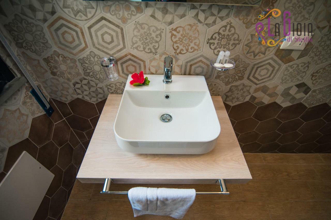 La Gioia Di Sicilia B&B Avola Bagian luar foto