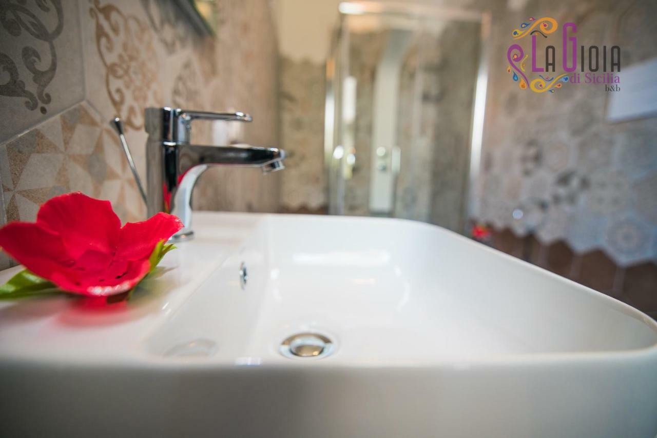 La Gioia Di Sicilia B&B Avola Bagian luar foto