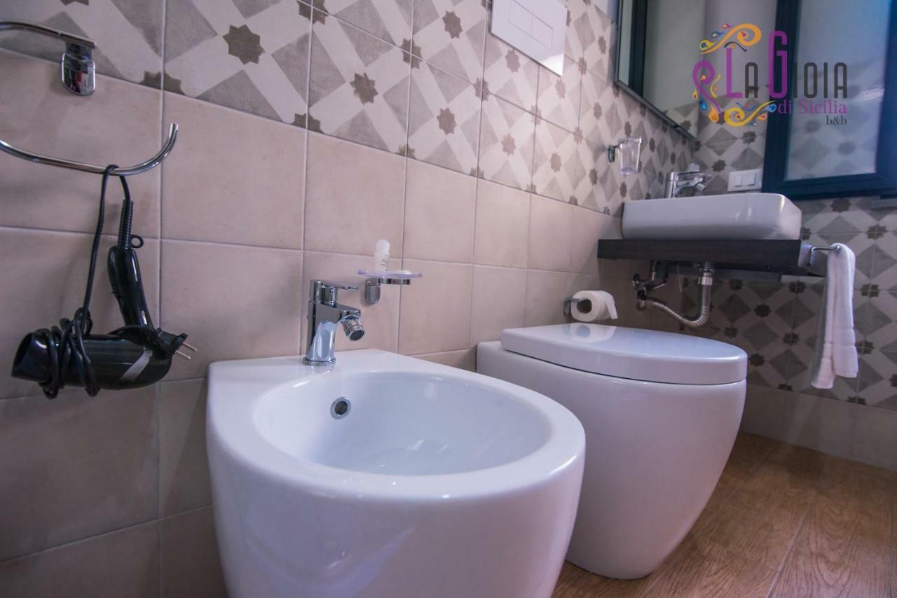 La Gioia Di Sicilia B&B Avola Bagian luar foto